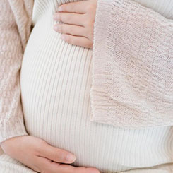 几乎在同一时间段👒🍡，另一位联想体验🇧🇻店的销售人🌑员则向记🔄🇧🇸正规代孕